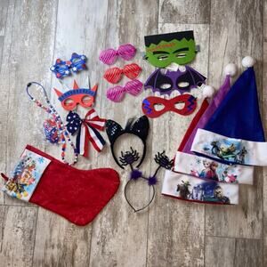 17-Piece Holidays Mix Bundlde